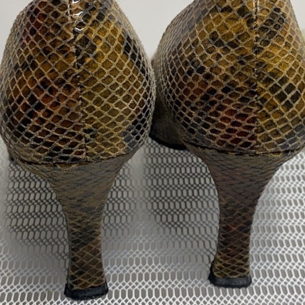 Stuart Weitzman Square Pointed Toe Snakeskin Heel… - image 7